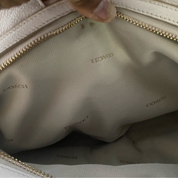 Coach Bag ivory in color - Picture 4 of 10
